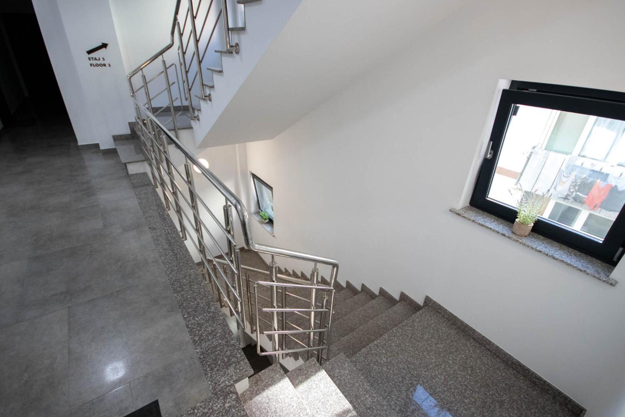 Astar Apartments - Small Radauţi Bagian luar foto
