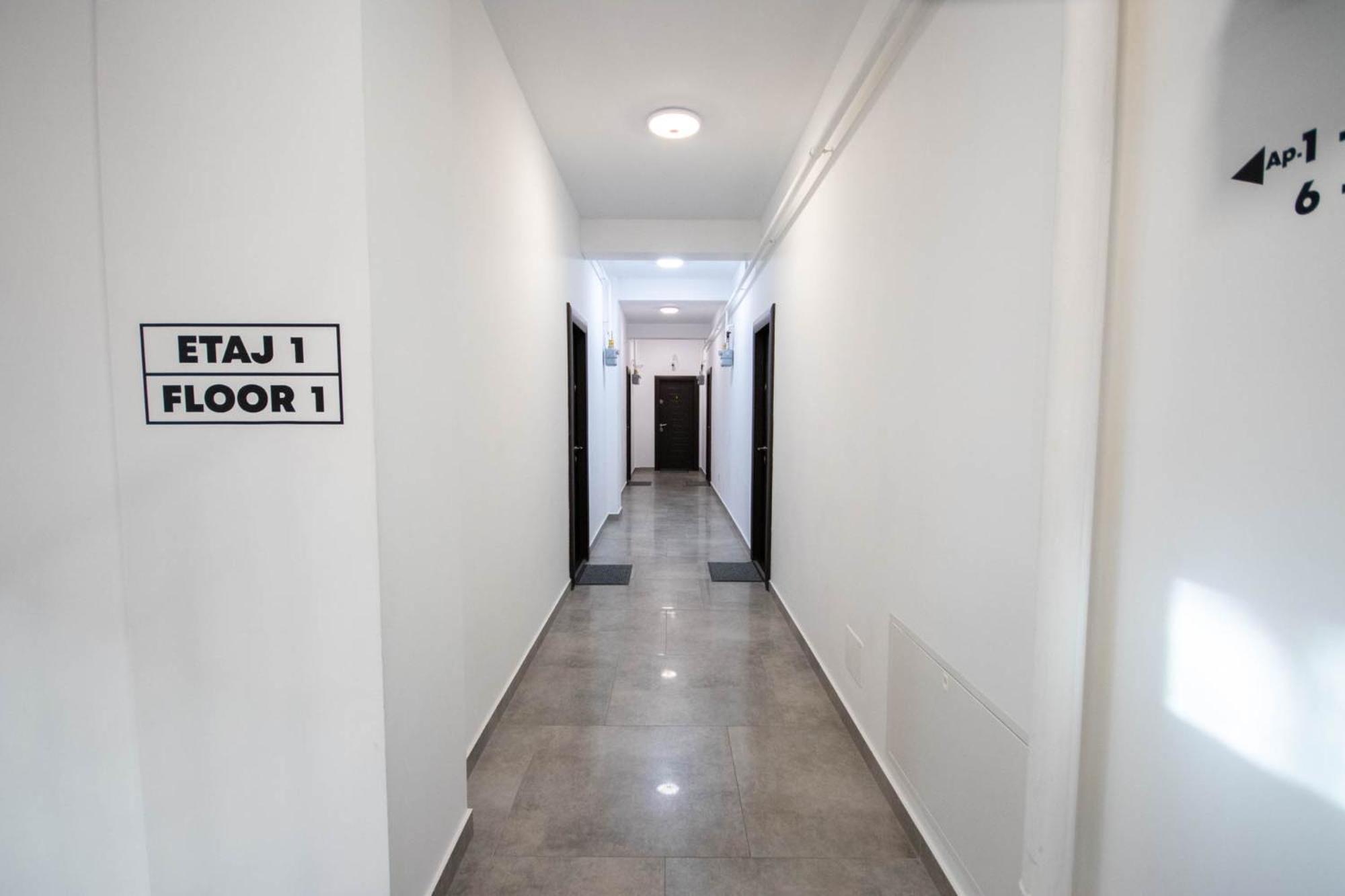 Astar Apartments - Small Radauţi Bagian luar foto